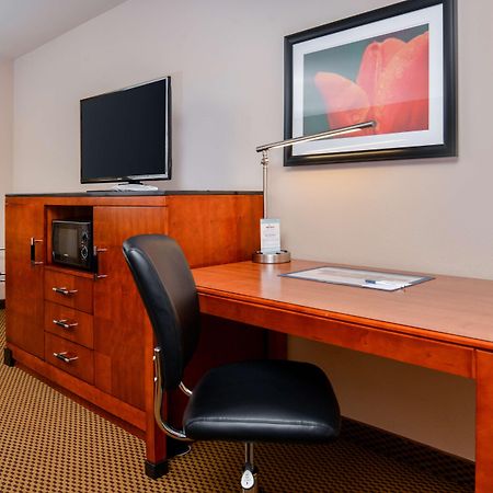Best Western Executive Inn Хобс Екстериор снимка