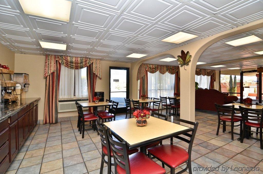 Best Western Executive Inn Хобс Ресторант снимка