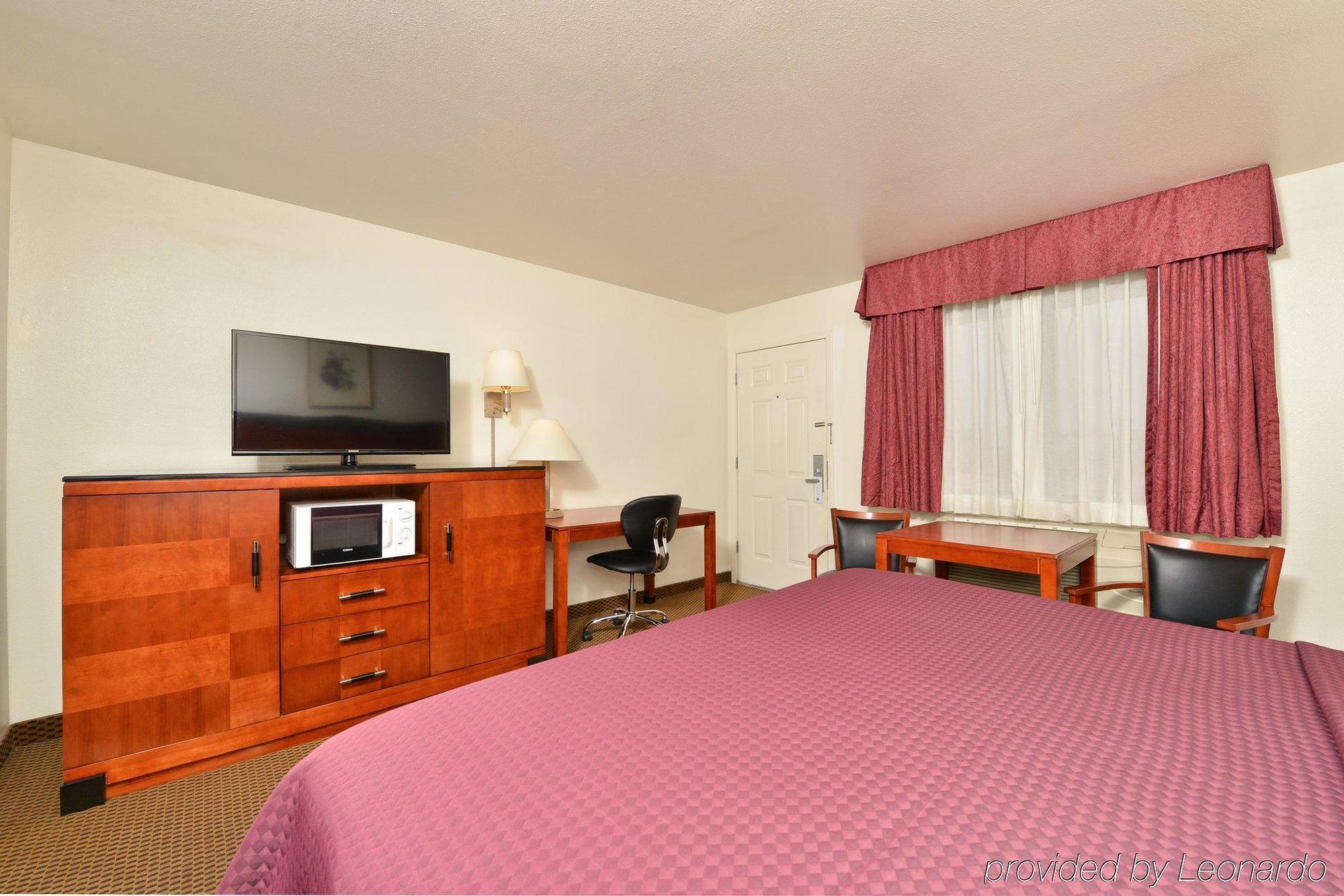 Best Western Executive Inn Хобс Екстериор снимка