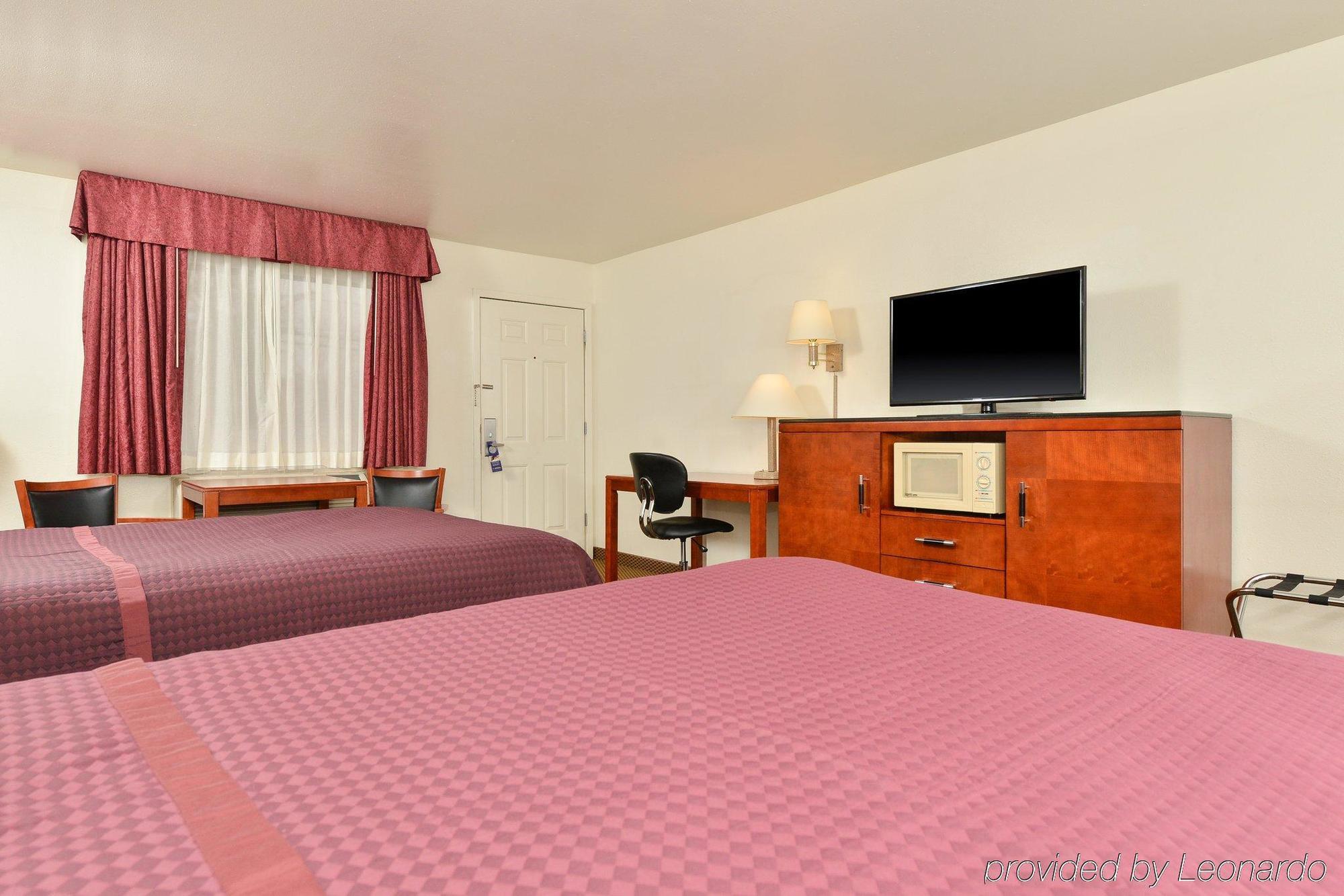 Best Western Executive Inn Хобс Екстериор снимка