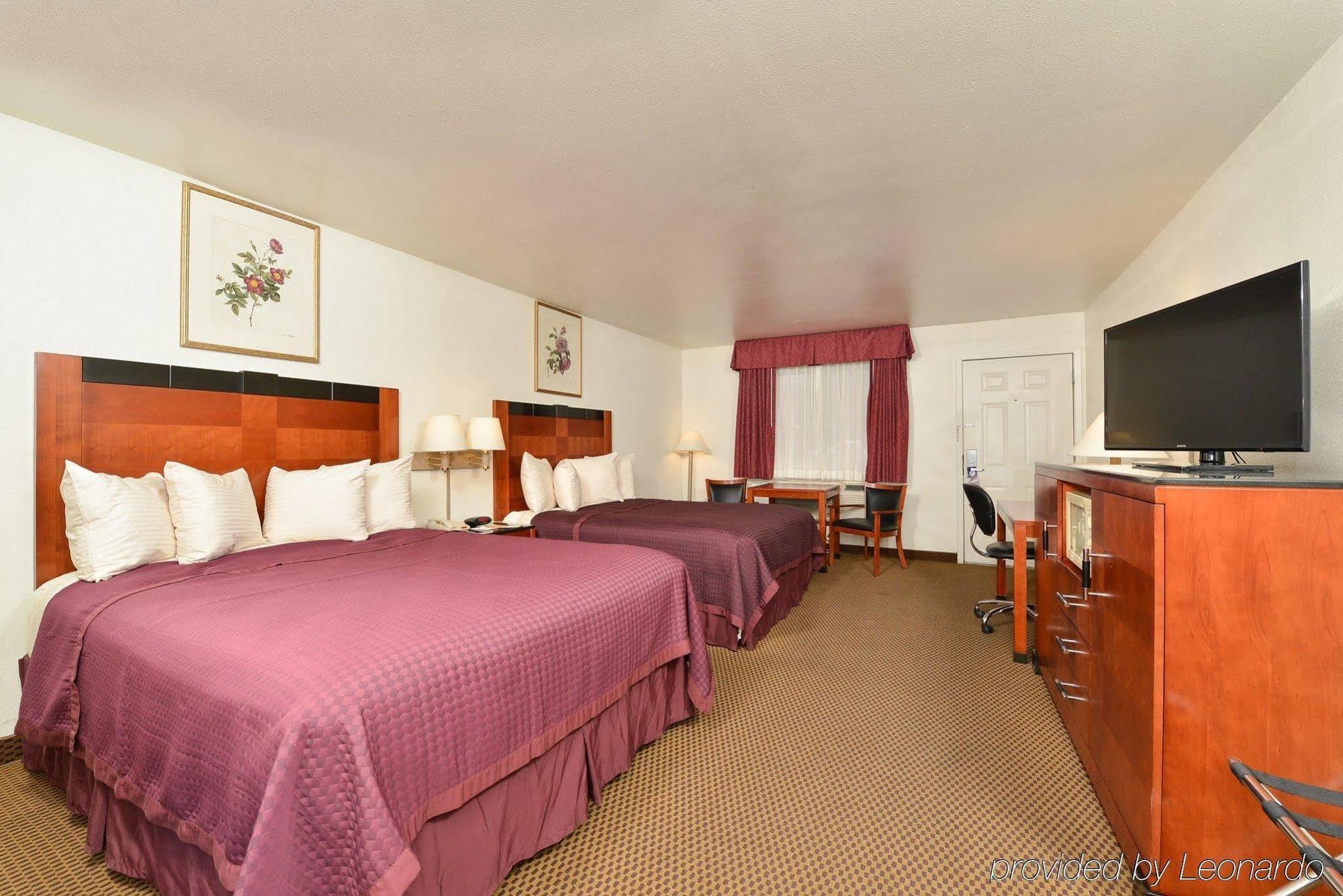 Best Western Executive Inn Хобс Екстериор снимка